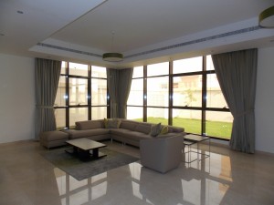 Curtains & Sofa of Living Room in Muhaisnah        