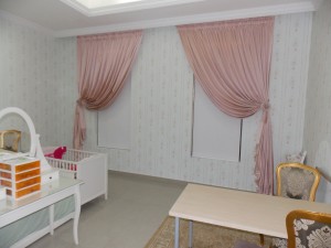 Curtains with Roller Blinds & Wallpaper of Kids Room in Ajman